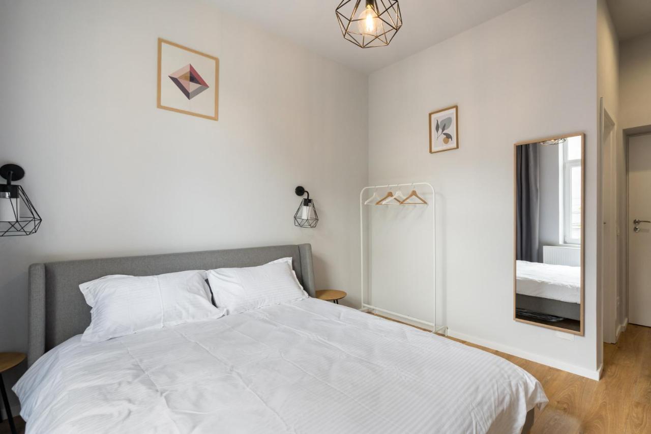 Cute Central Apartments In Villa Бухарест Екстер'єр фото