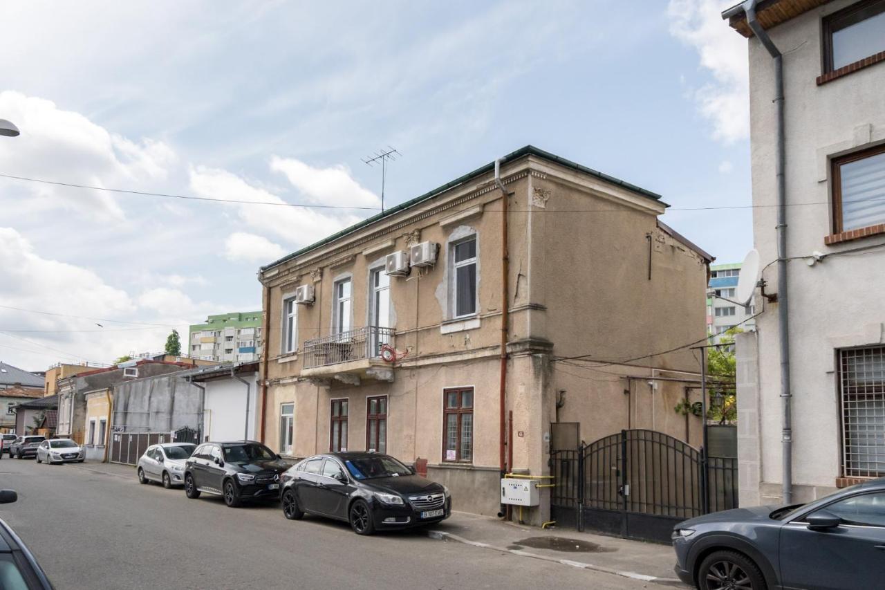 Cute Central Apartments In Villa Бухарест Екстер'єр фото
